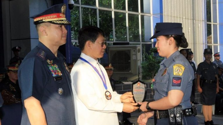 Ipinagmamalaki natin sila! Mga huwarang pulis na may malasakit, pinarangalan