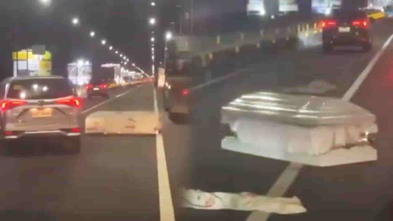Dalawang kabaong humambalang sa Southbound lane ng NLEX
